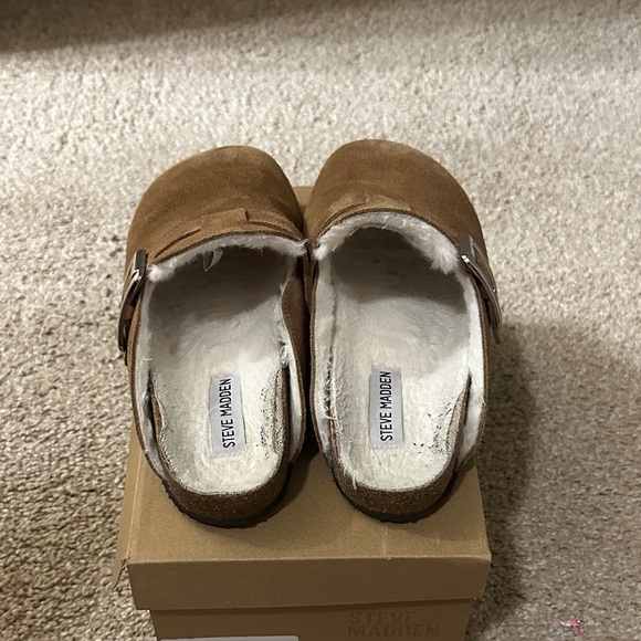 Steve Madden Sam-F Clogs - Picture 4 of 5